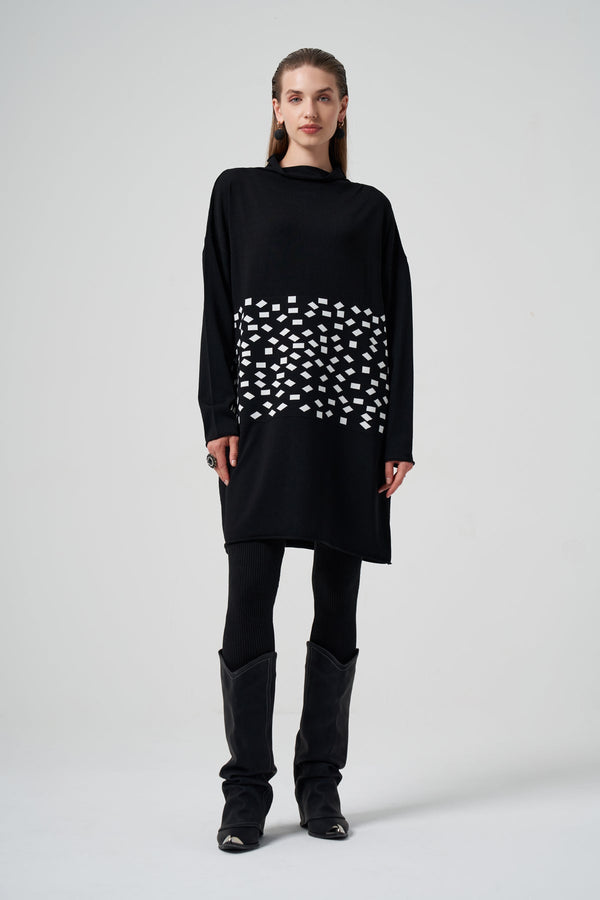 Geometric Motif Patterned Knitwear